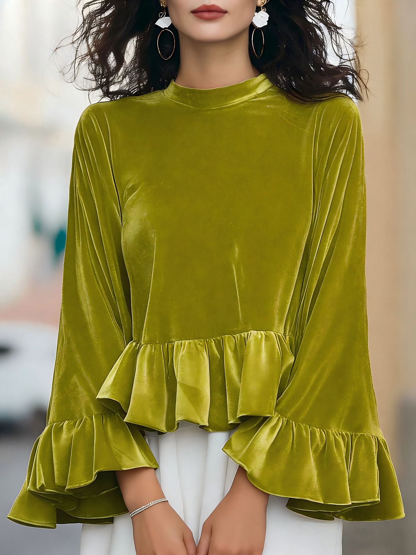 Eloisa Velvet Flute Top