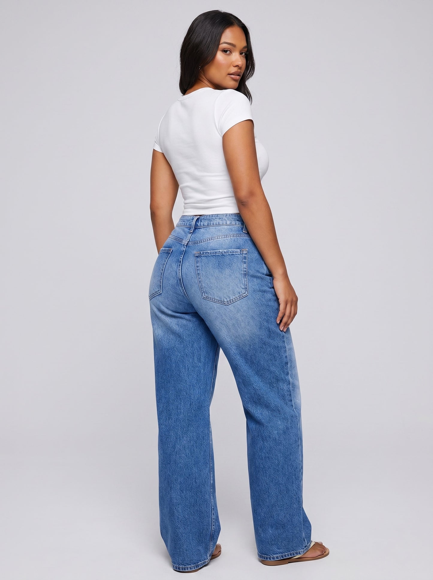 Indie 90s Wide-Leg Jeans on model