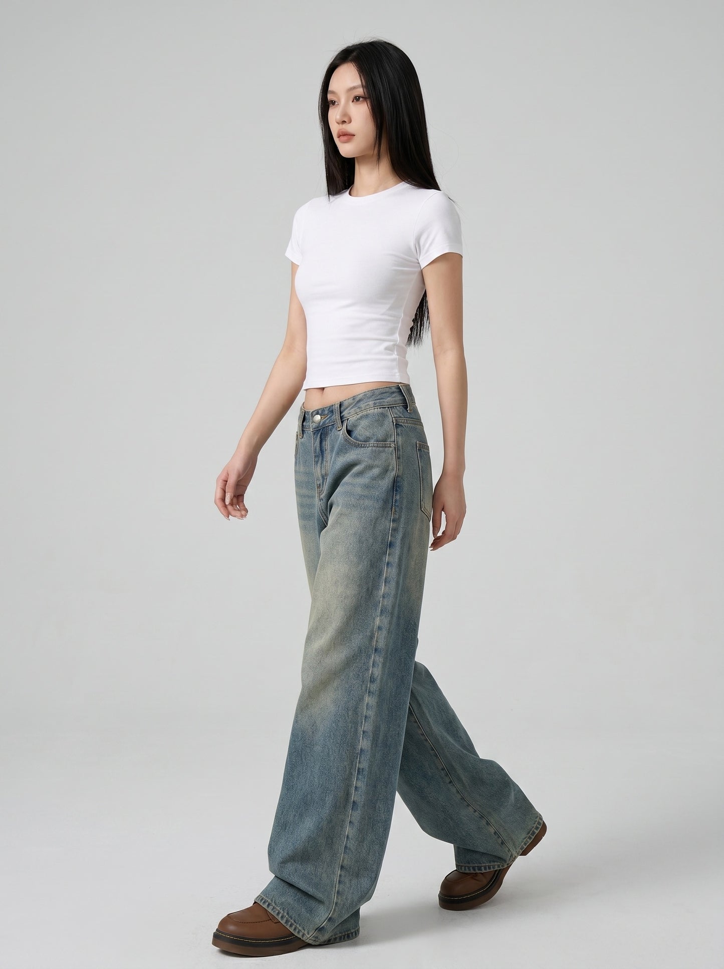 Livia Baggy Wide-Leg Jean on model