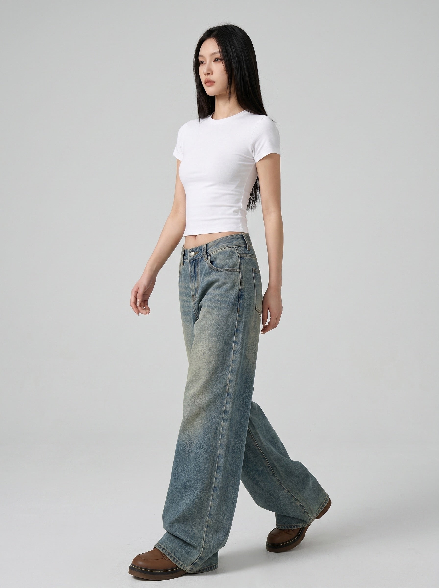 Livia Baggy Wide-Leg Jean on model