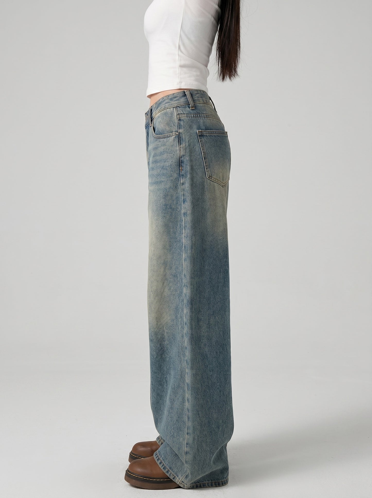Livia Baggy Wide-Leg Jean on model