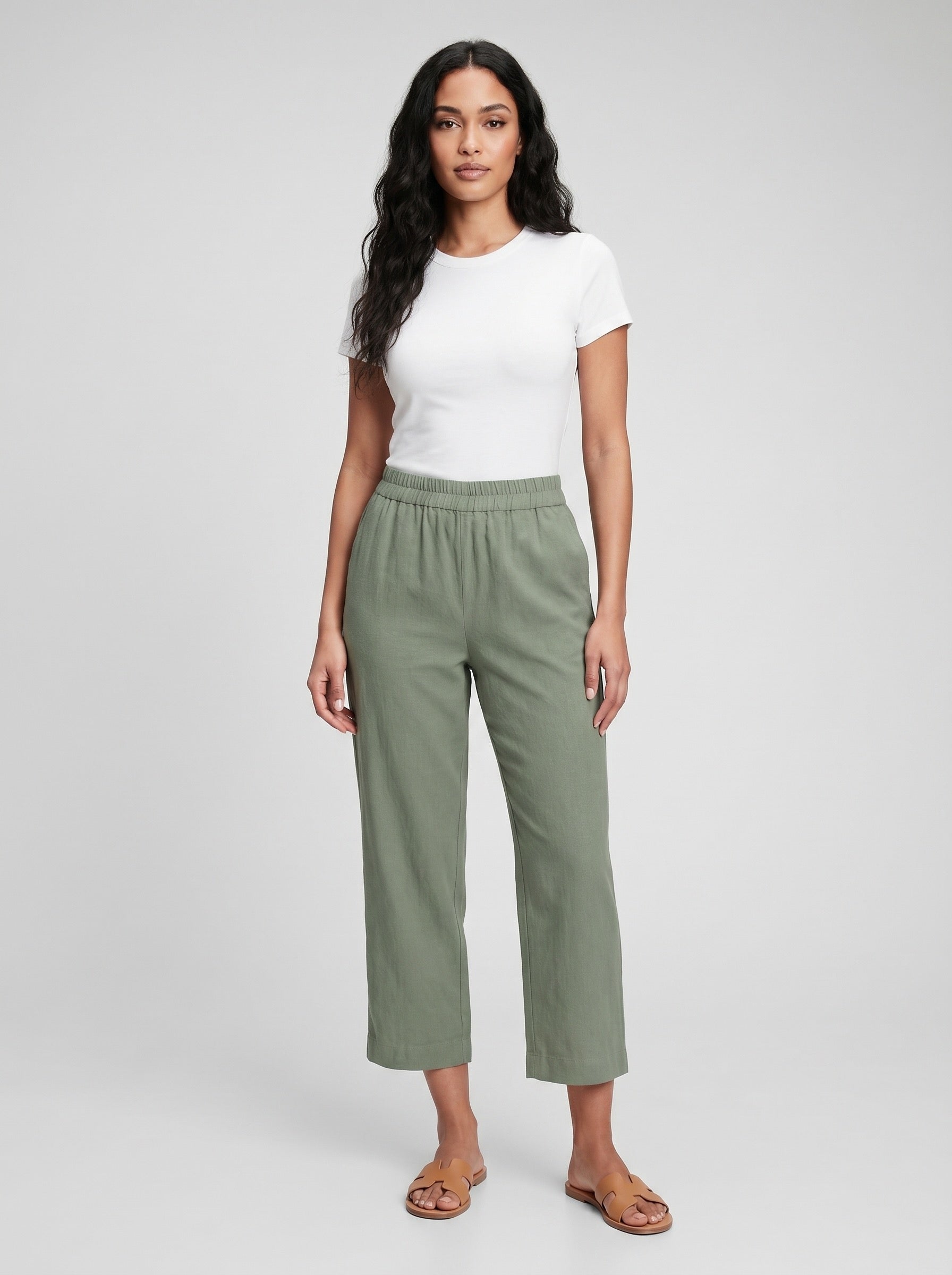 Marcella Cropped Linen Pant on model