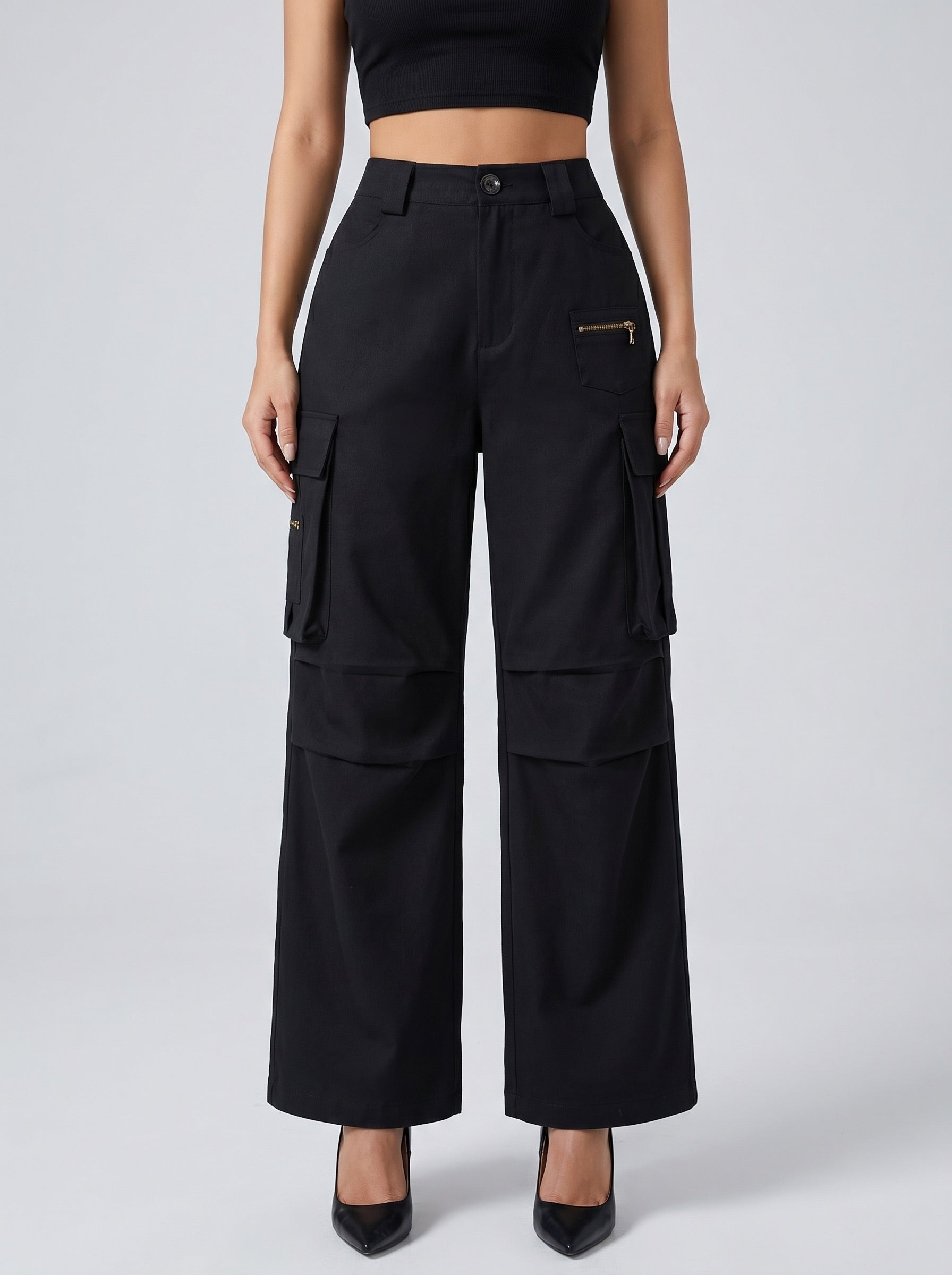 Nico Wide Leg Cargo Pant on model