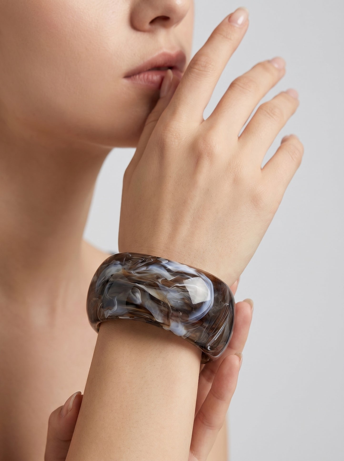 Noa Chunky Resin Bangle on model