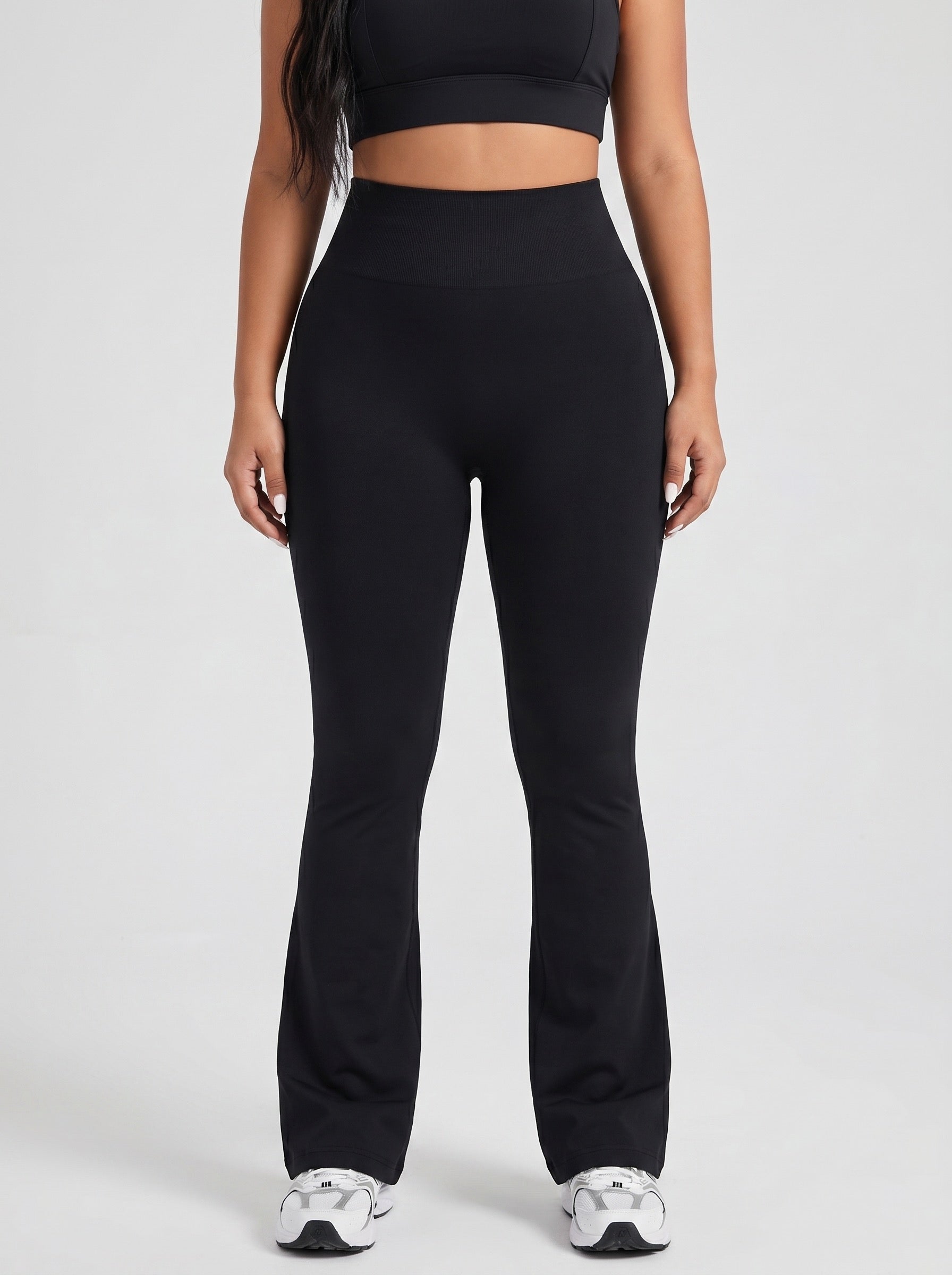 Ondina Flare Legging on model